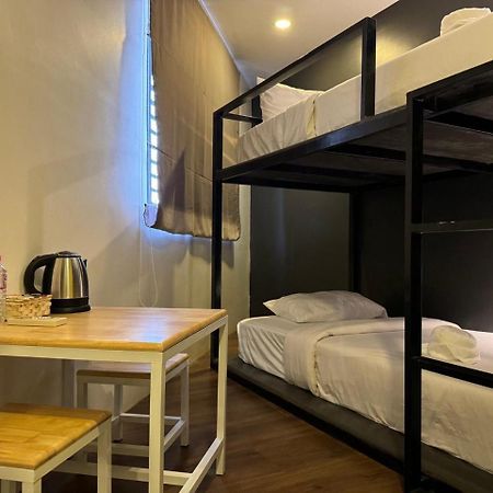 The Hive Hotel 시엠리아프 외부 사진