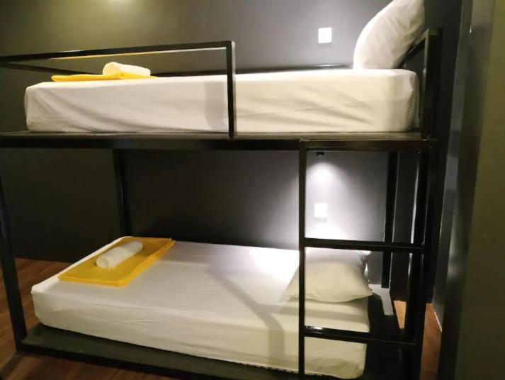 The Hive Hotel 시엠리아프 외부 사진