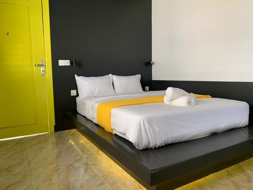 The Hive Hotel 시엠리아프 외부 사진