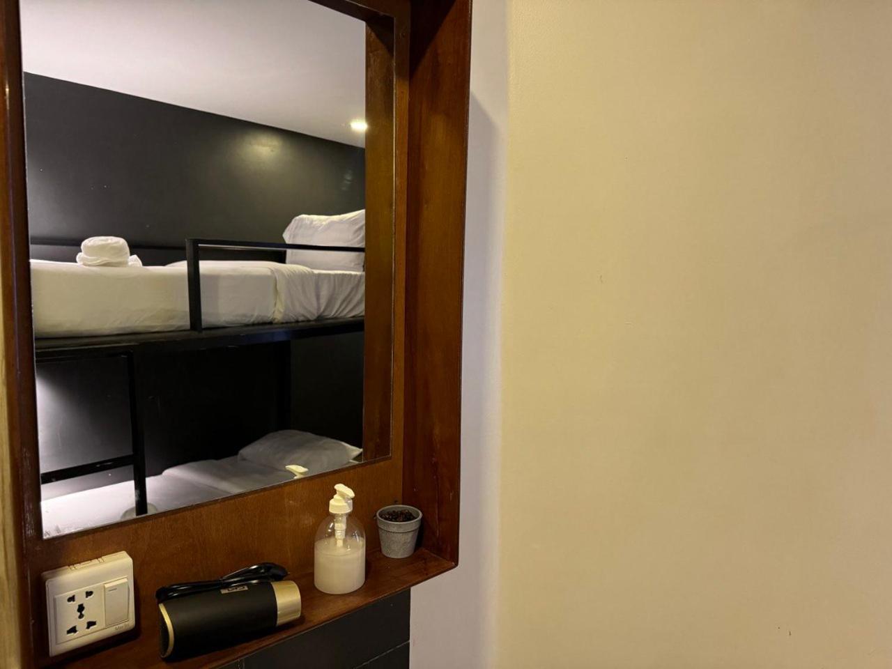 The Hive Hotel 시엠리아프 외부 사진
