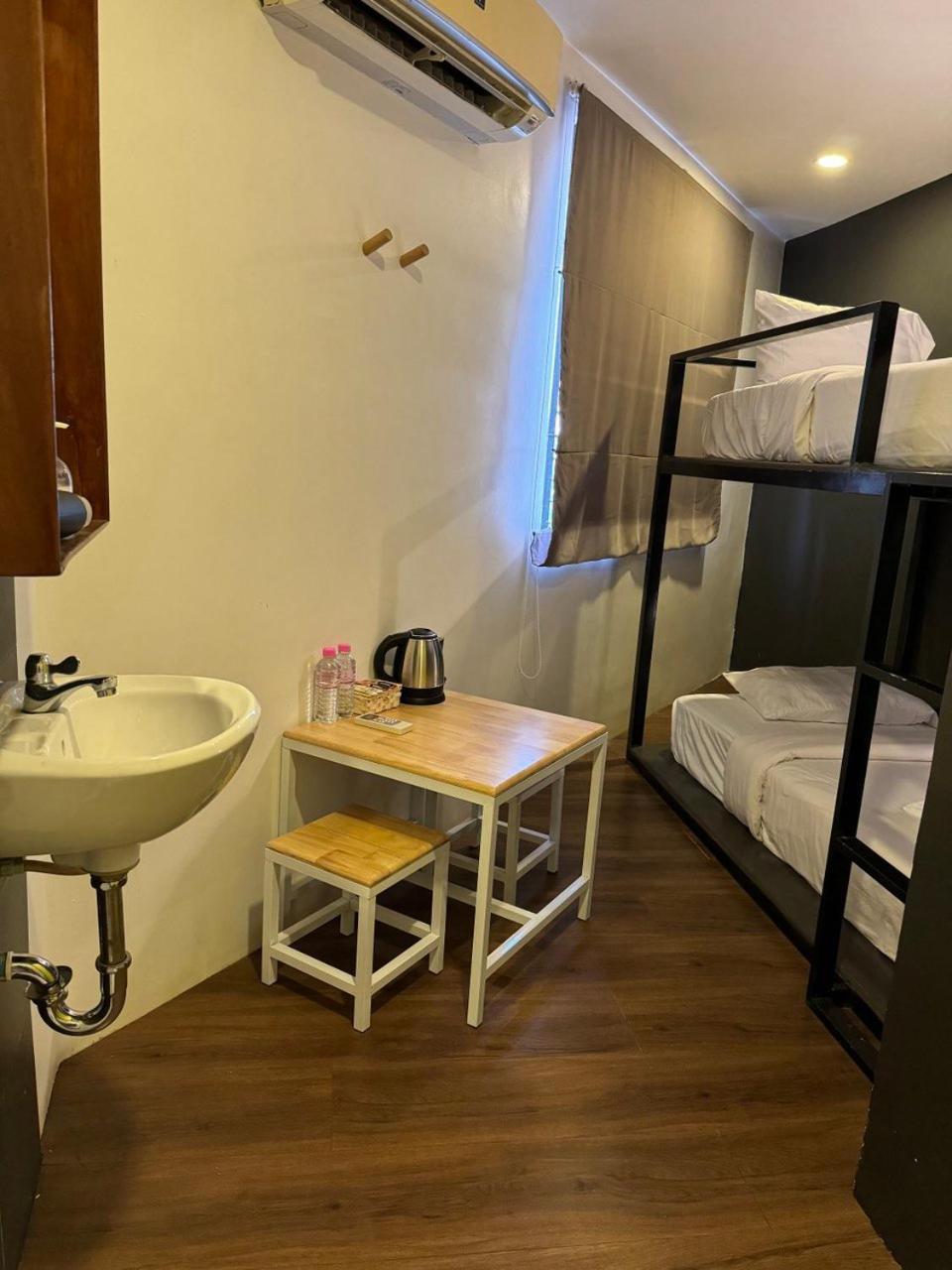 The Hive Hotel 시엠리아프 외부 사진