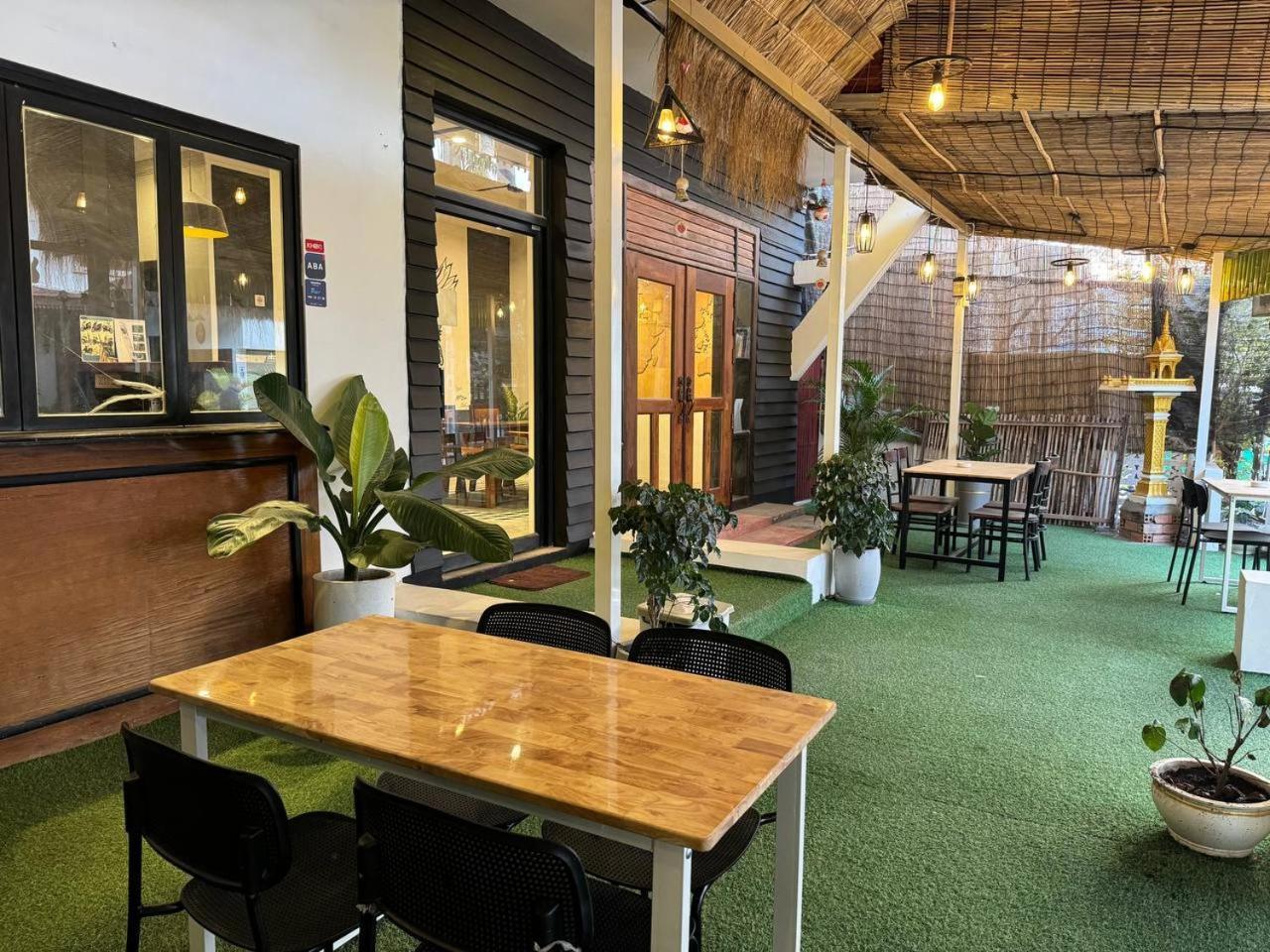 The Hive Hotel 시엠리아프 외부 사진