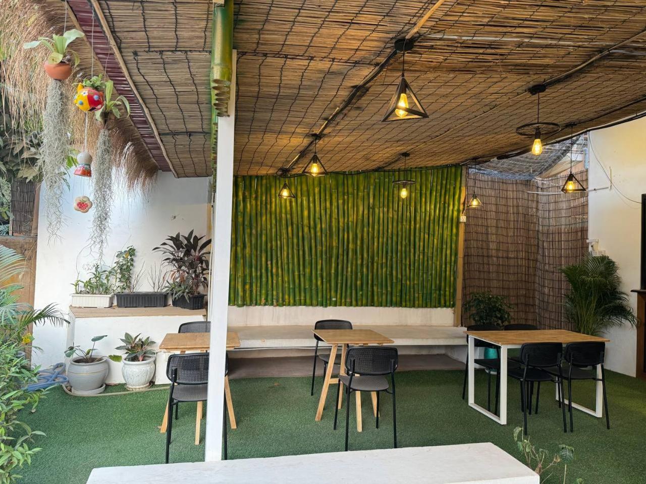 The Hive Hotel 시엠리아프 외부 사진